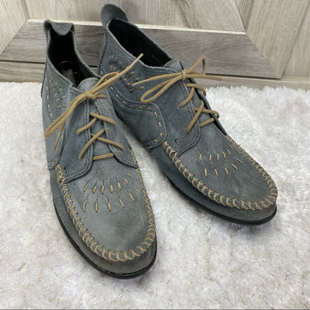Minnetonka Womens Chukka Boot Moccasins Blue Suede Contrast Topstitching 11
